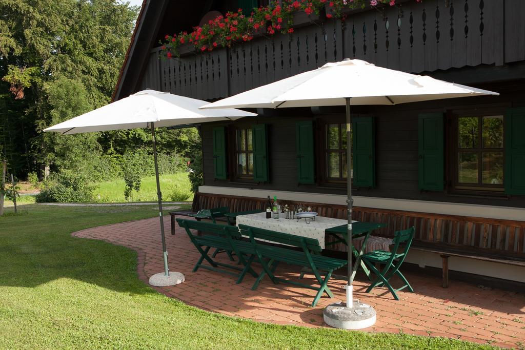 Ferienhaus Neubauer Spielfeld Dış mekan fotoğraf